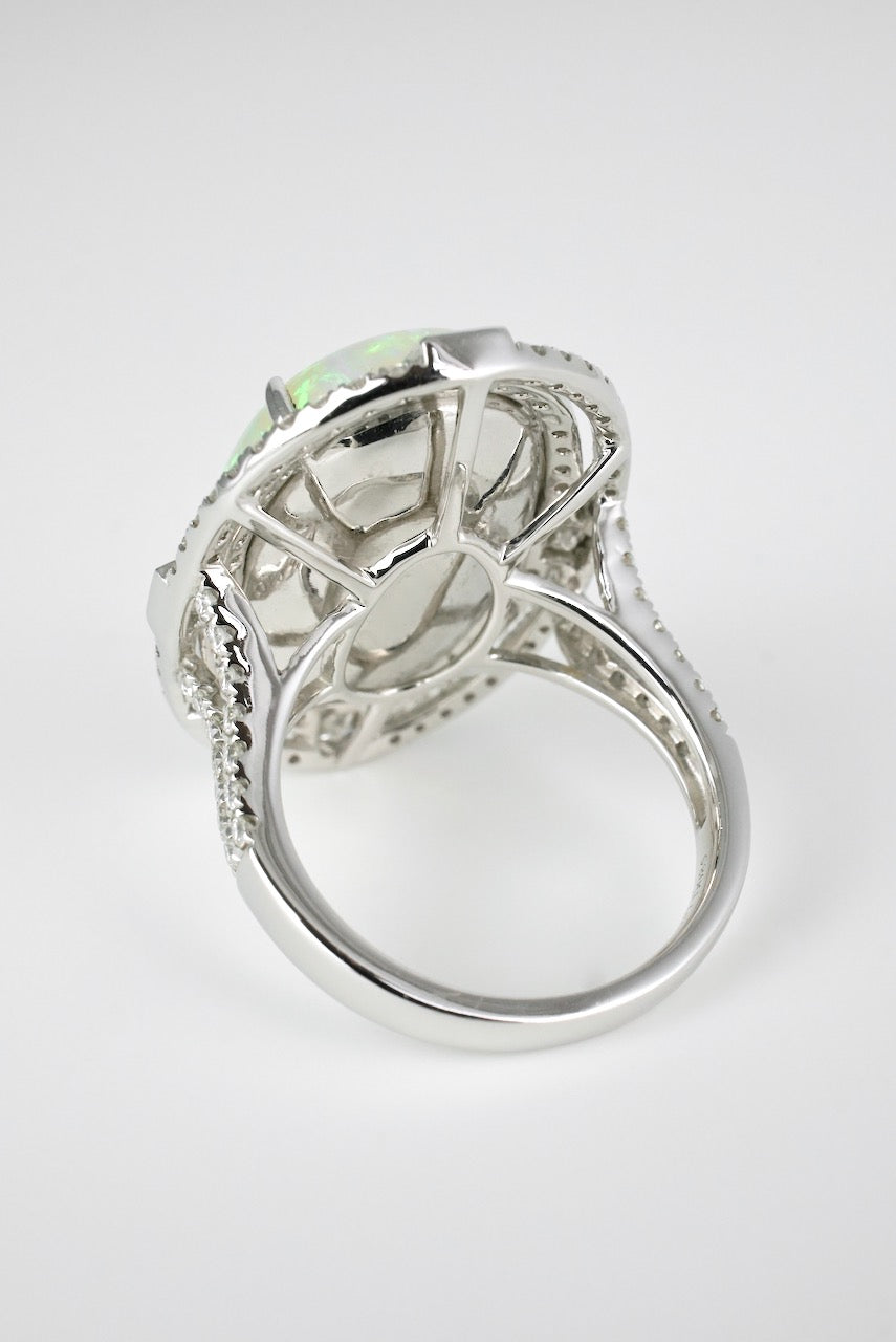 Vintage 18k White Gold Opal Diamond Ring