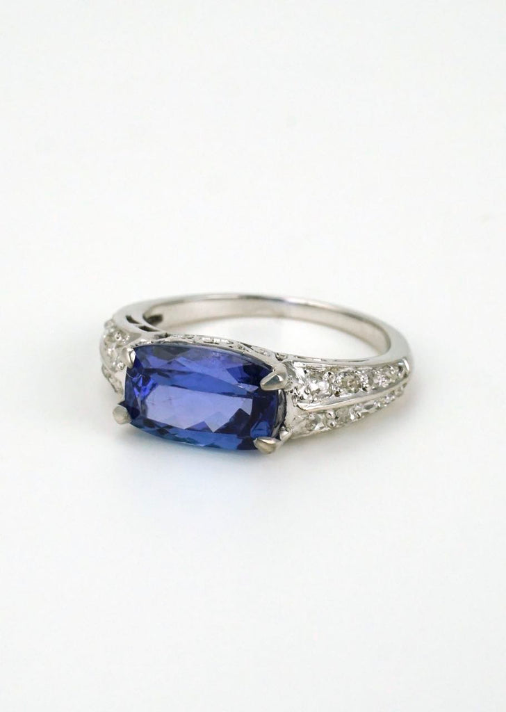 Vintage 18k White Gold Tanzanite and Diamond Ring