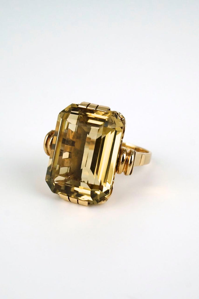 9k gold smoky quartz Art Deco style ring 1960s