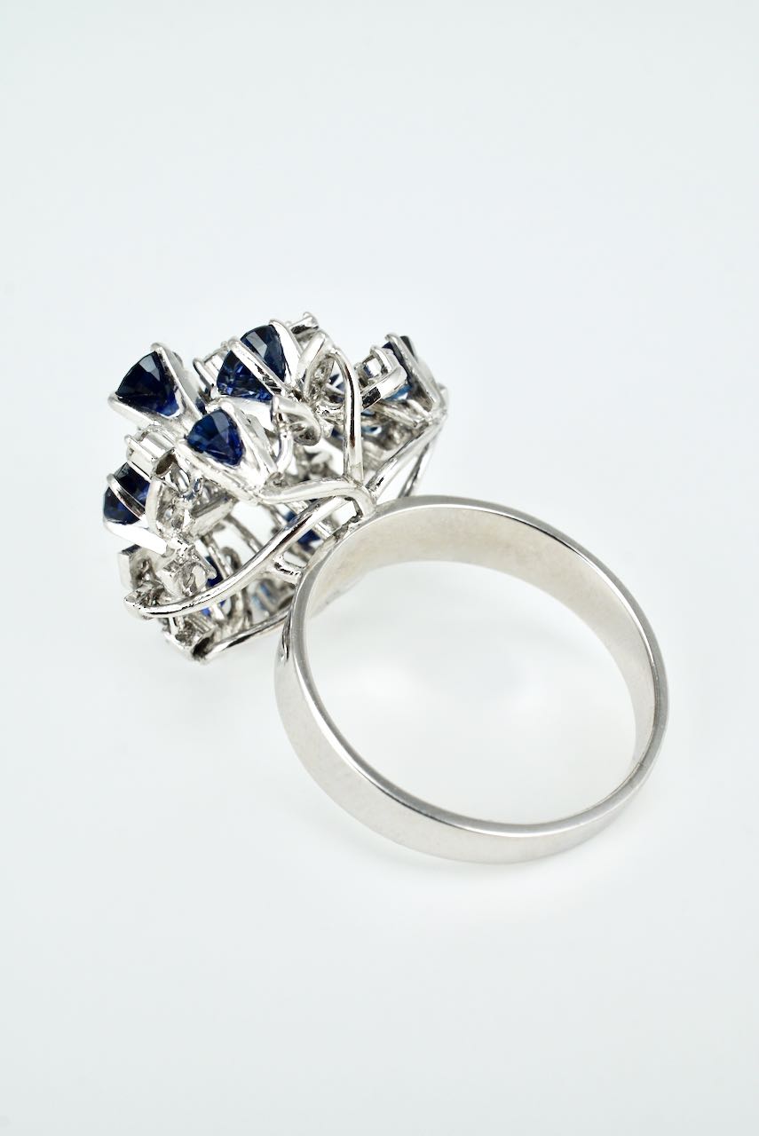 Vintage 18K White Gold Sapphire and Diamond Cluster Ring 1970s