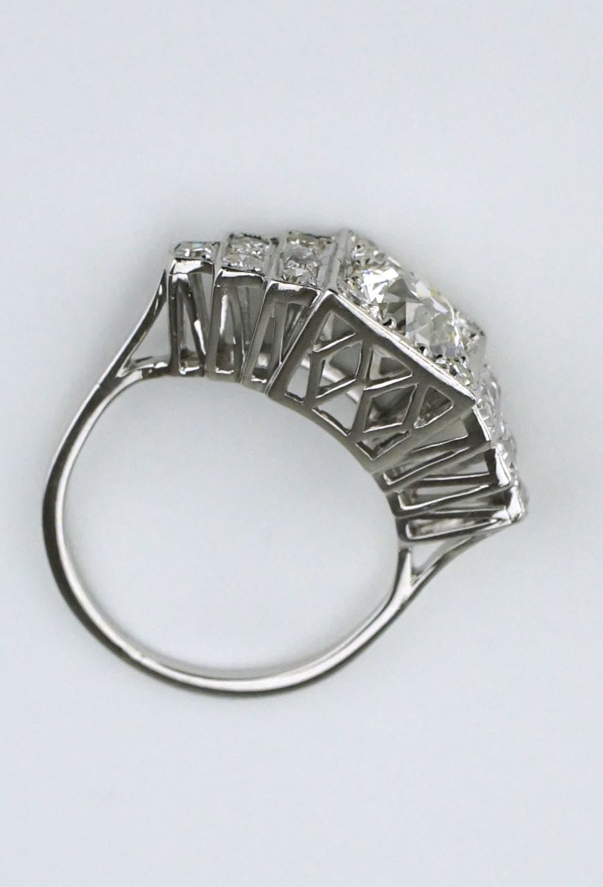 Art Deco diamond platinum ring