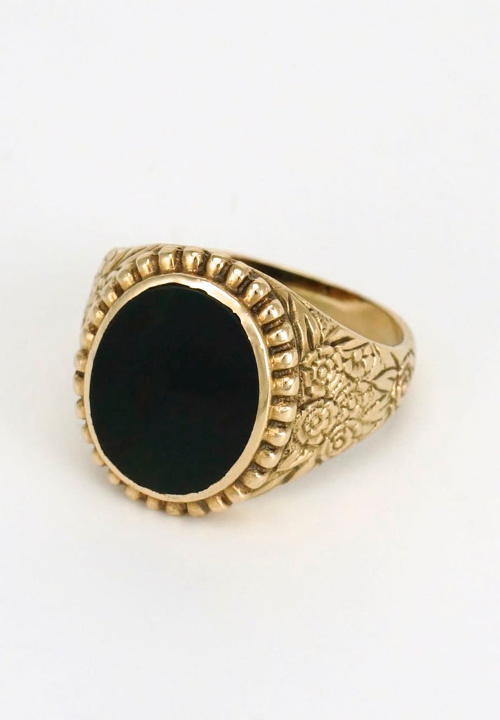 Men's oval 9k gold bloodstone signet ring 1970s