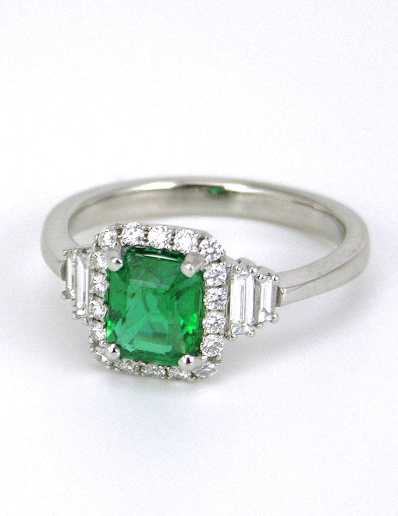 18k white gold emerald and diamond ring