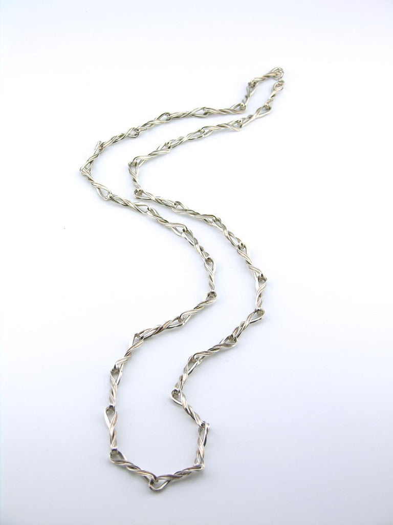 Italian silver long "figure of eight" twist link necklace
