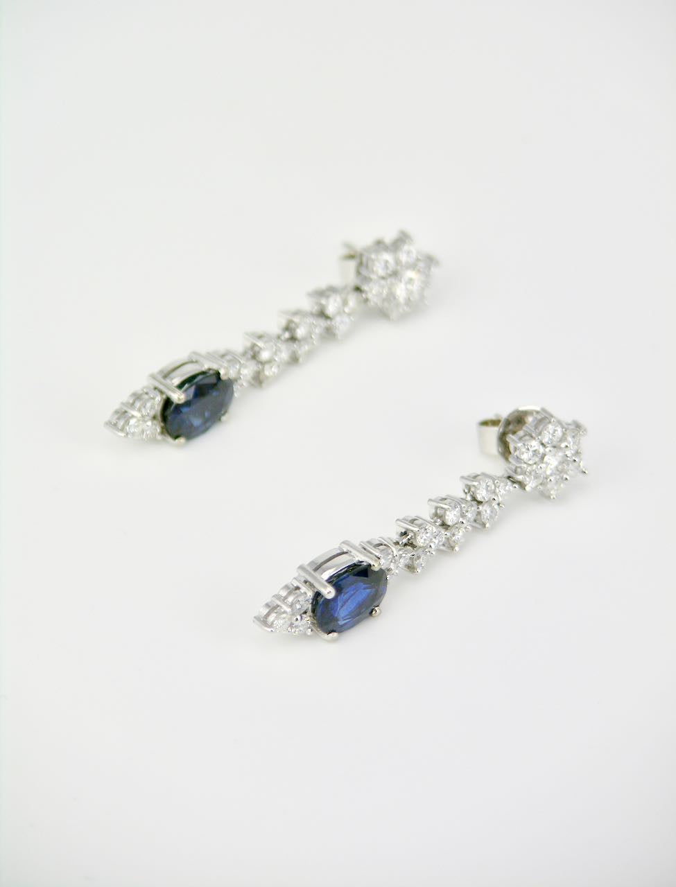 Vintage 18k White Gold Blue Sapphire Diamond Drop Earrings 1970s
