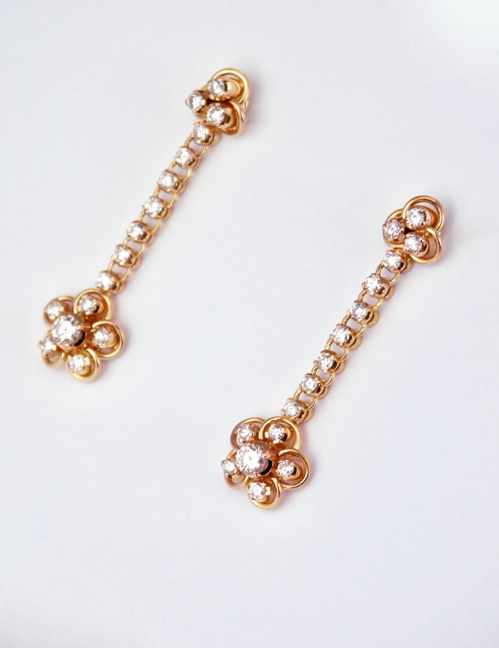 Vintage 18k Gold Diamond Cluster Drop Earrings