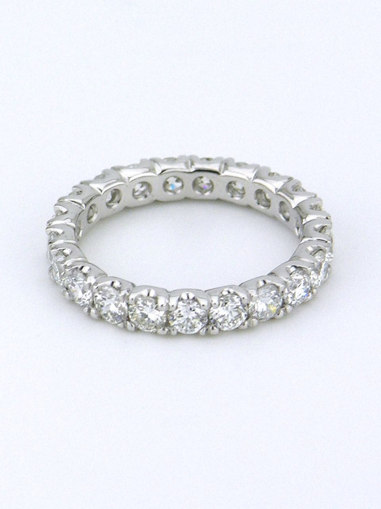 18k white gold diamond eternity band ring