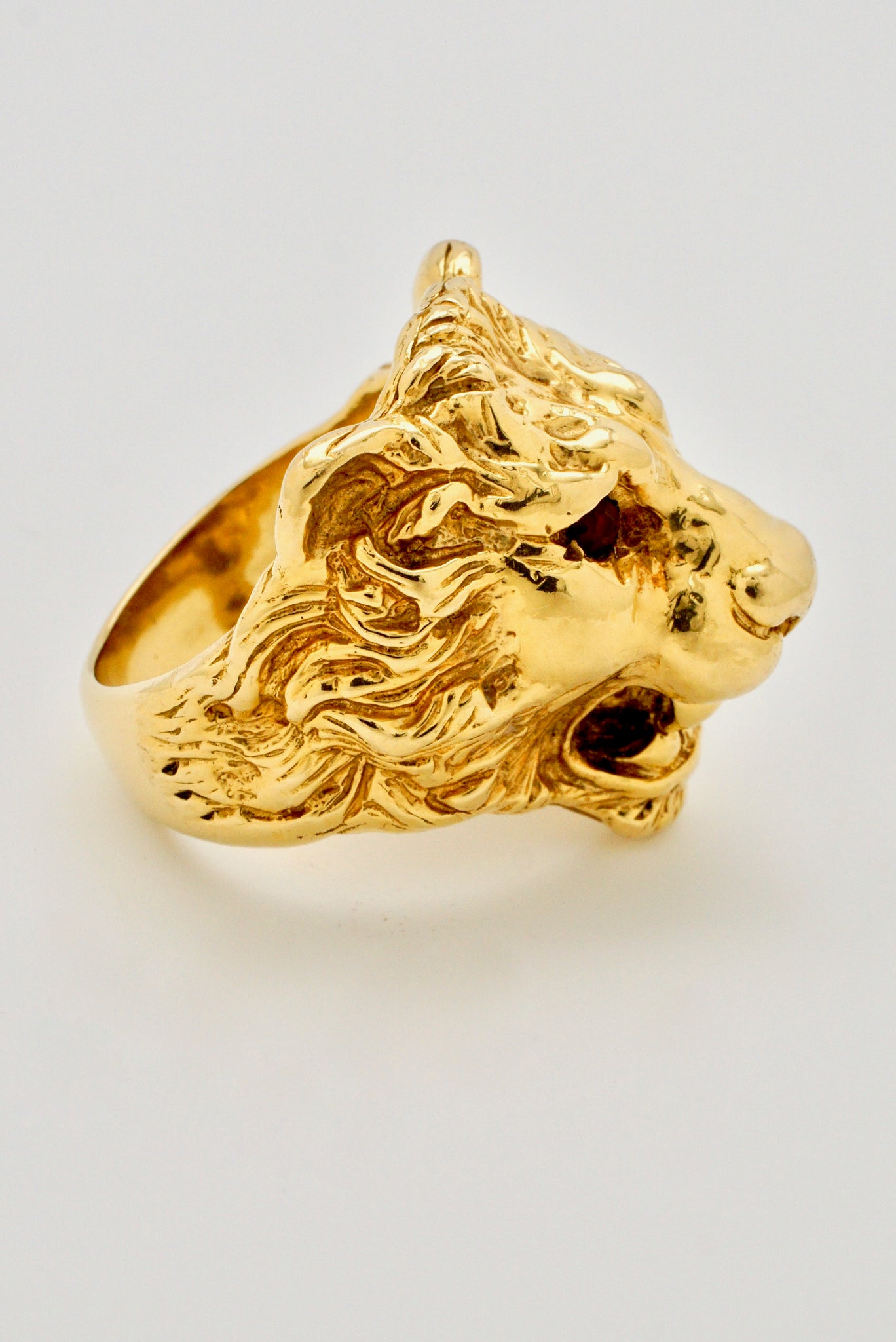 Vintage 18k Gold and Garnet Lion Head Ring - Italy