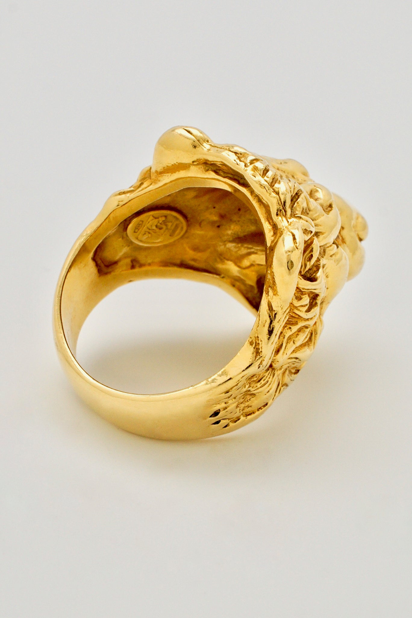Vintage 18k Gold and Garnet Lion Head Ring - Italy