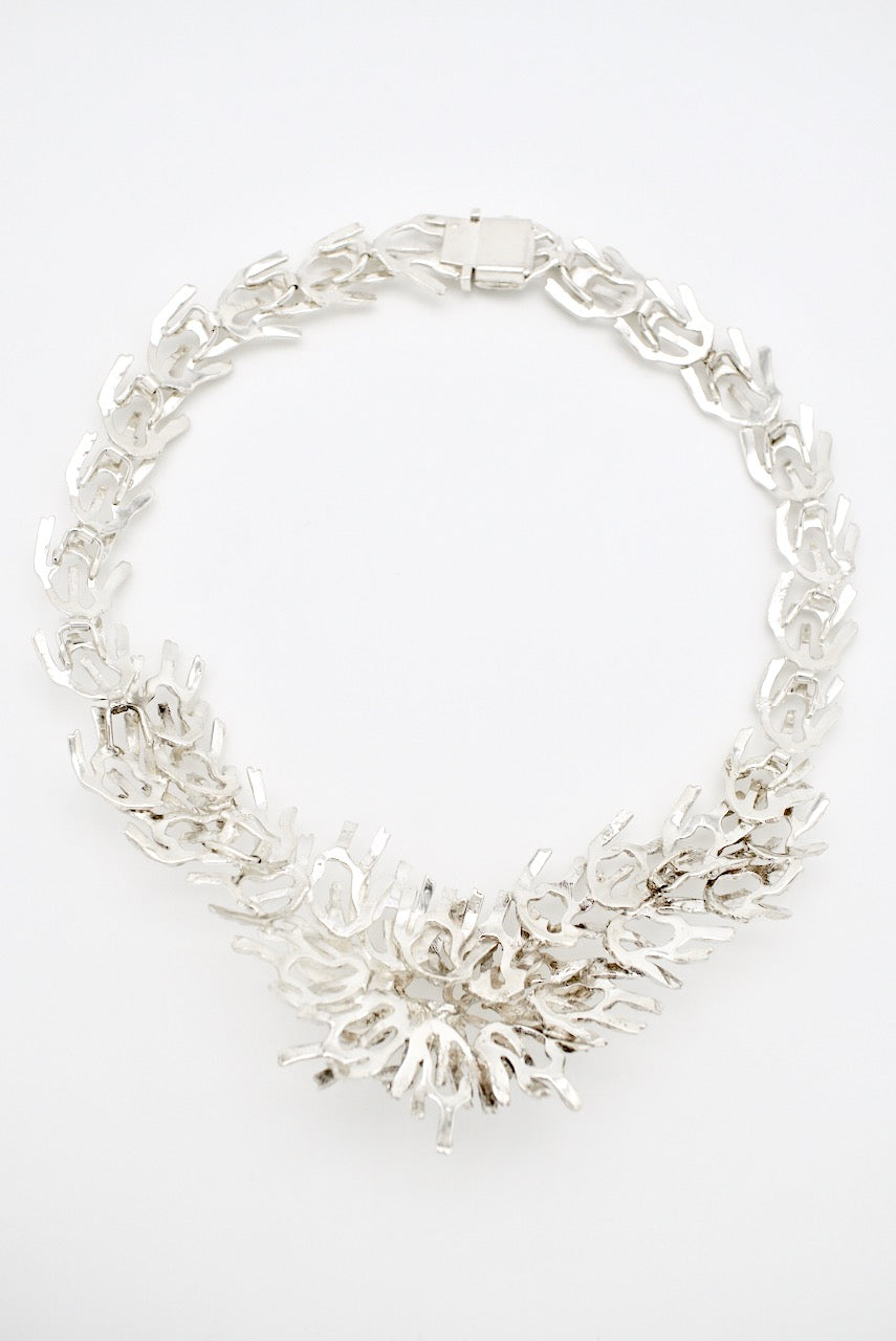 Vintage coral × pearl × silver modern design necklace - Shop