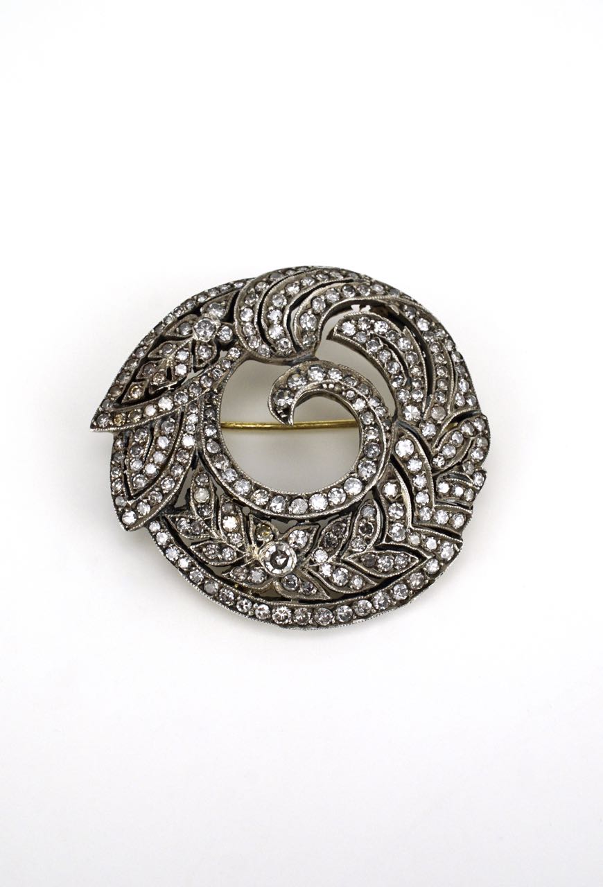 Vintage Silver and 18k gold diamond wreath brooch 1940s