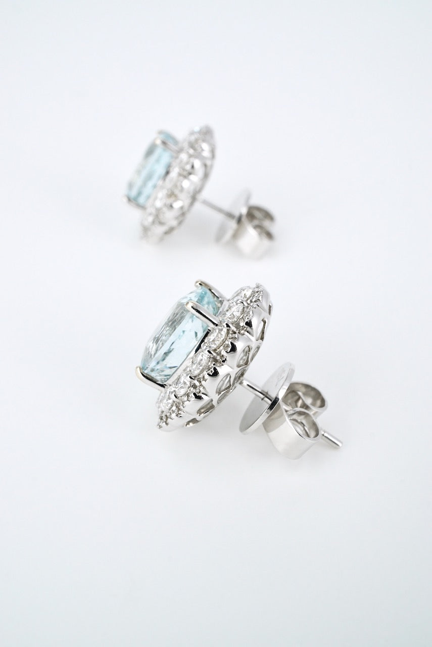 Vintage 18k White Gold Aquamarine Diamond Cluster Earrings