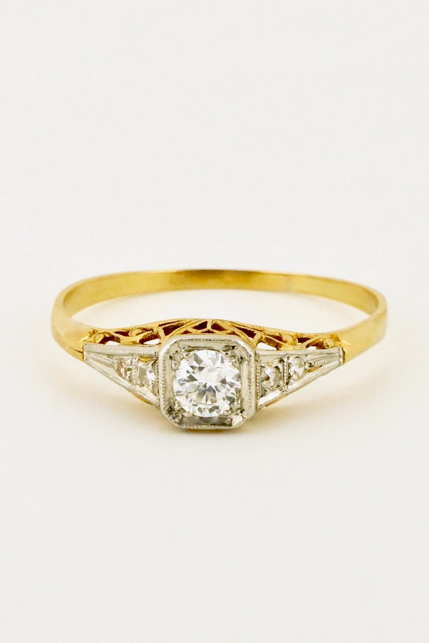 Vintage 18k Yellow Gold Diamond Ring 1940s