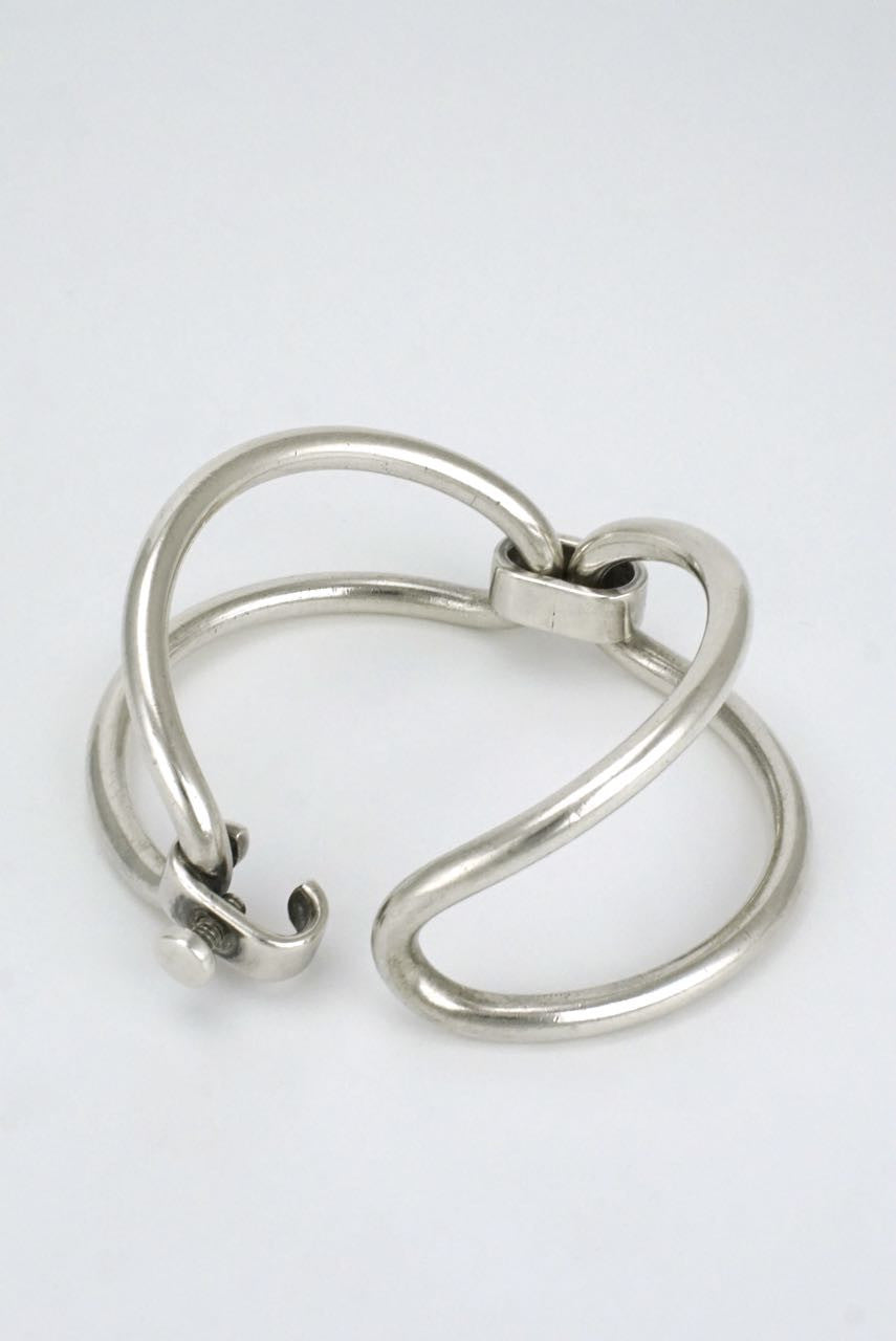Gucci 1960's silver double loop bracelet