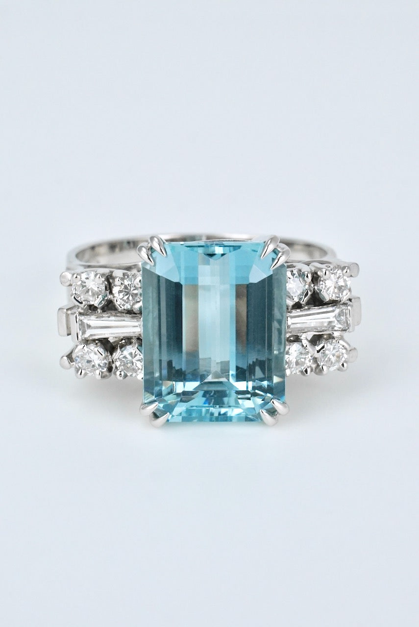 Vintage 18k White Gold Aquamarine Diamond Ring 1960s