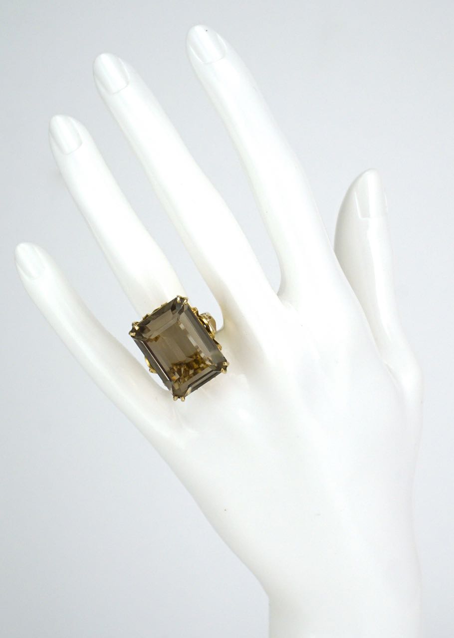 Vintage 9k yellow gold smoky quartz cocktail ring