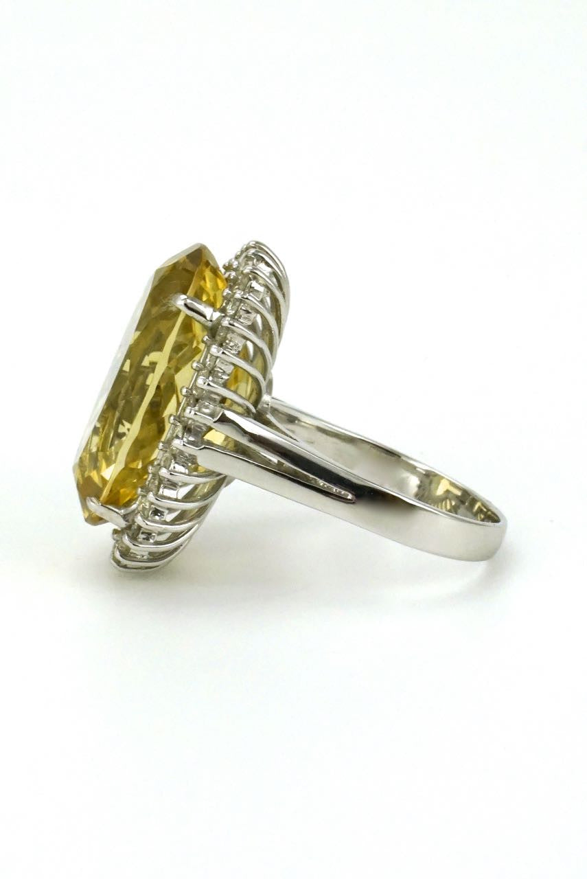 14k white gold diamond and lemon quartz oval ring - 1970s