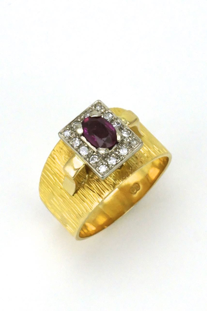 Vintage 18k Yellow Gold Ruby and Diamond Ring - 1960s