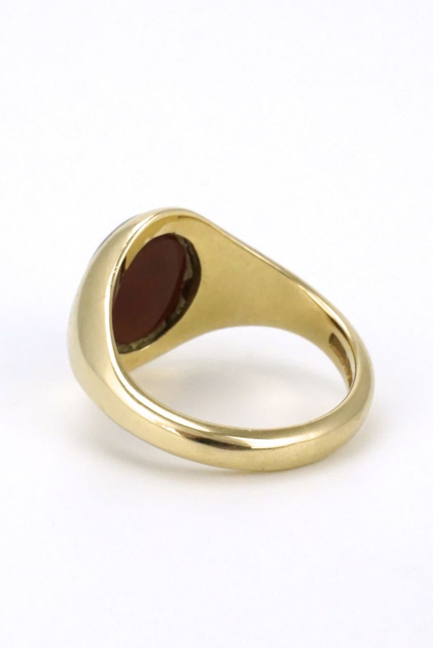 9k yellow gold lion intaglio carnelian signet ring - 1980s