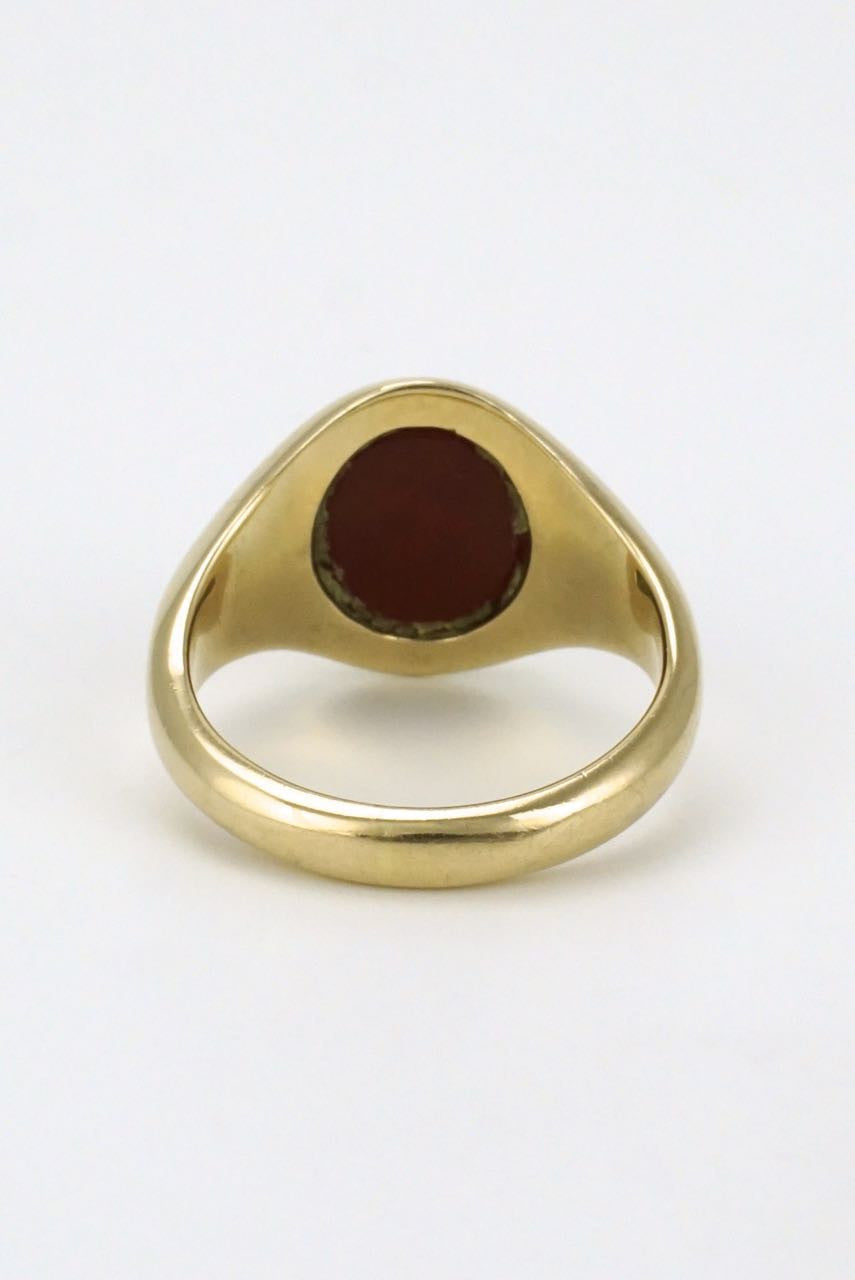 9k yellow gold lion intaglio carnelian signet ring - 1980s