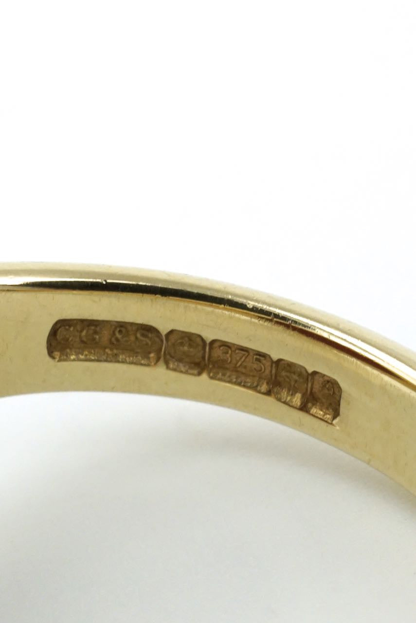 9k yellow gold lion intaglio carnelian signet ring - 1980s