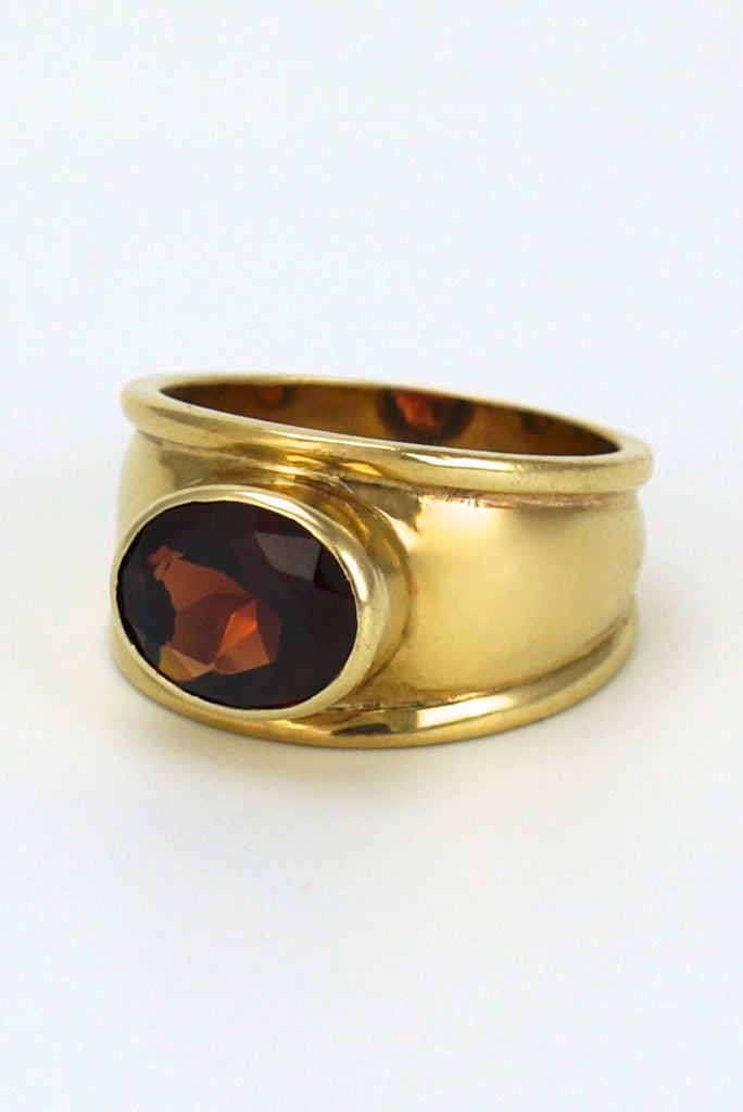 Vintage 9k yellow gold garnet wide band ring