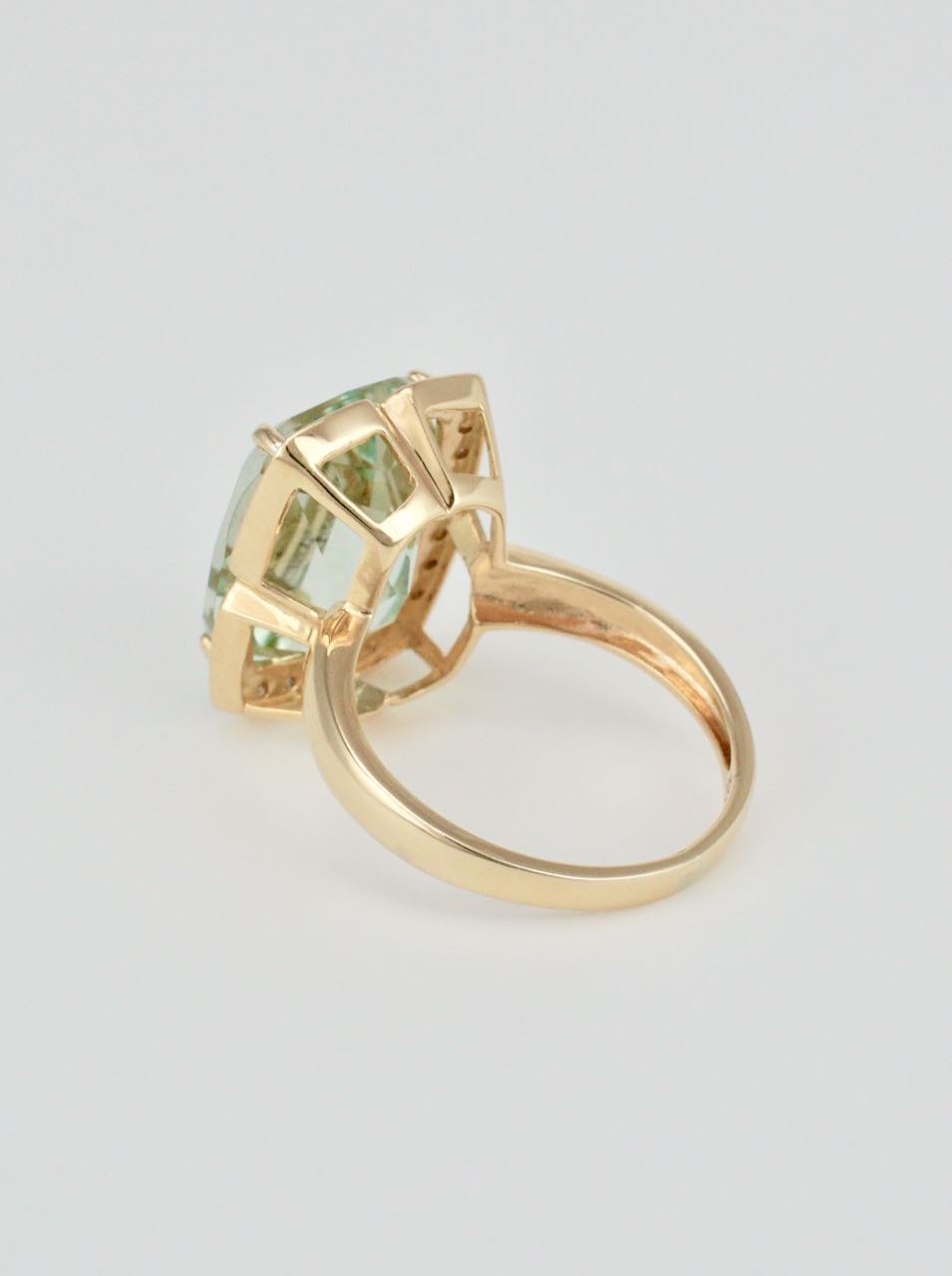 Vintage 14k Yellow Gold Diamond and Green Quartz Ring