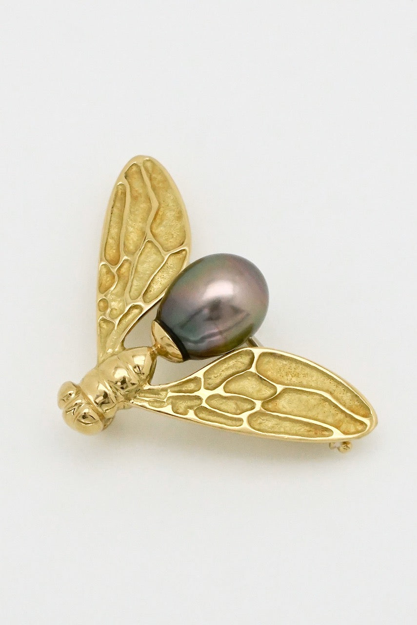 Vintage 18k Yellow Gold and Bronze Pearl Insect Brooch - Tony White