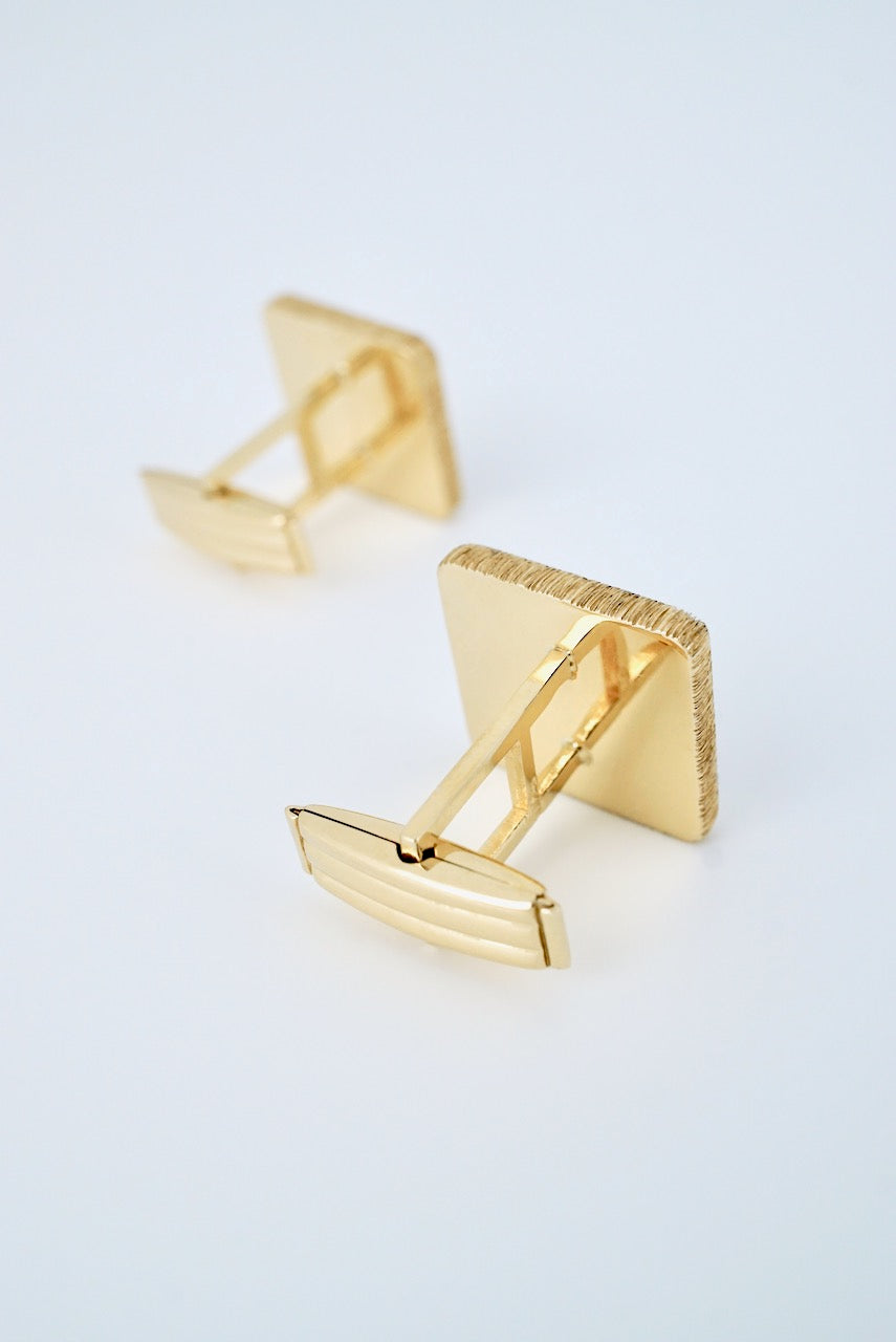 Vintage 14k Yellow Gold Lapis Lazuli Square Cufflinks 1960s