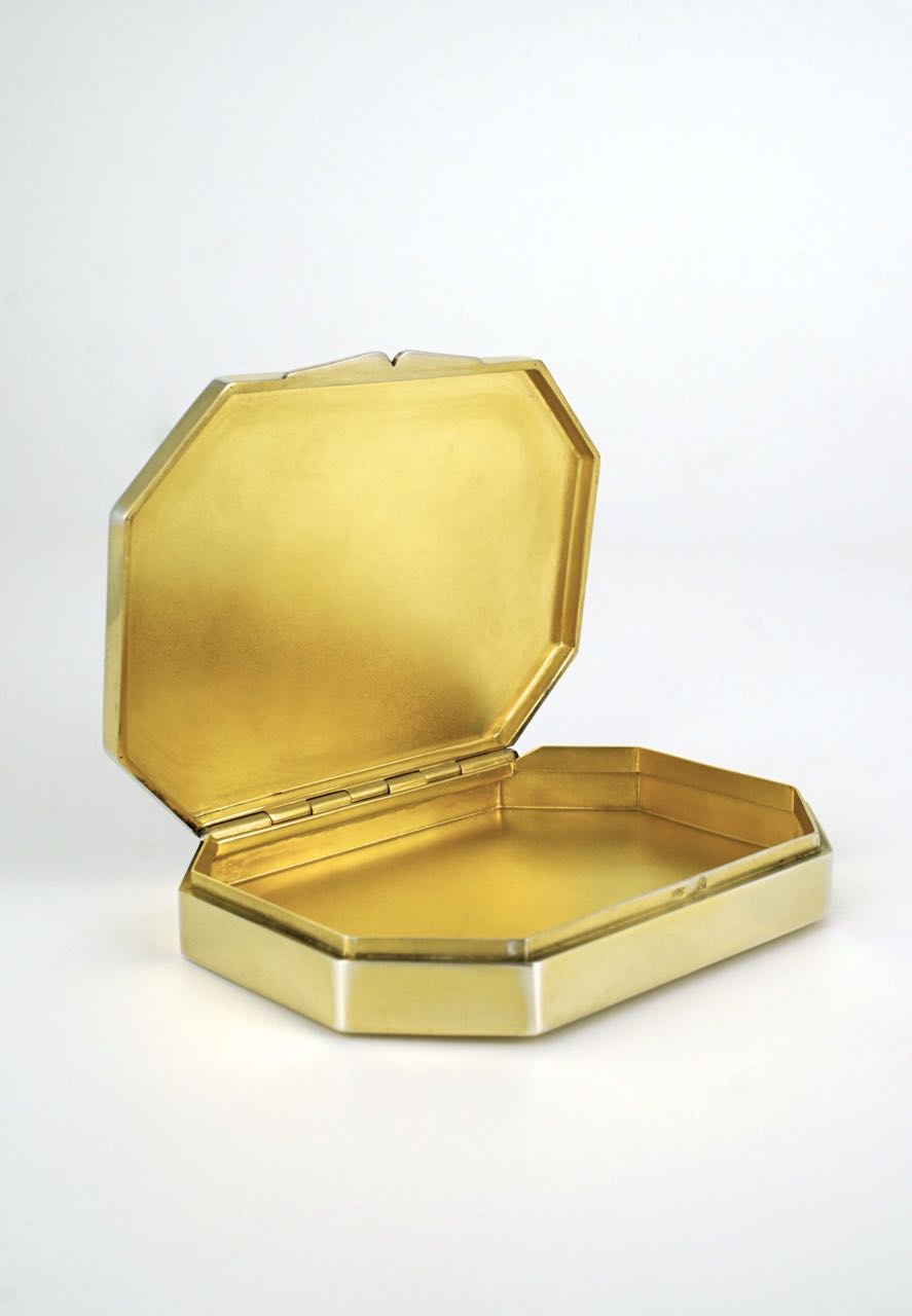 Swiss silver fine enamel courting couple case box 1930s