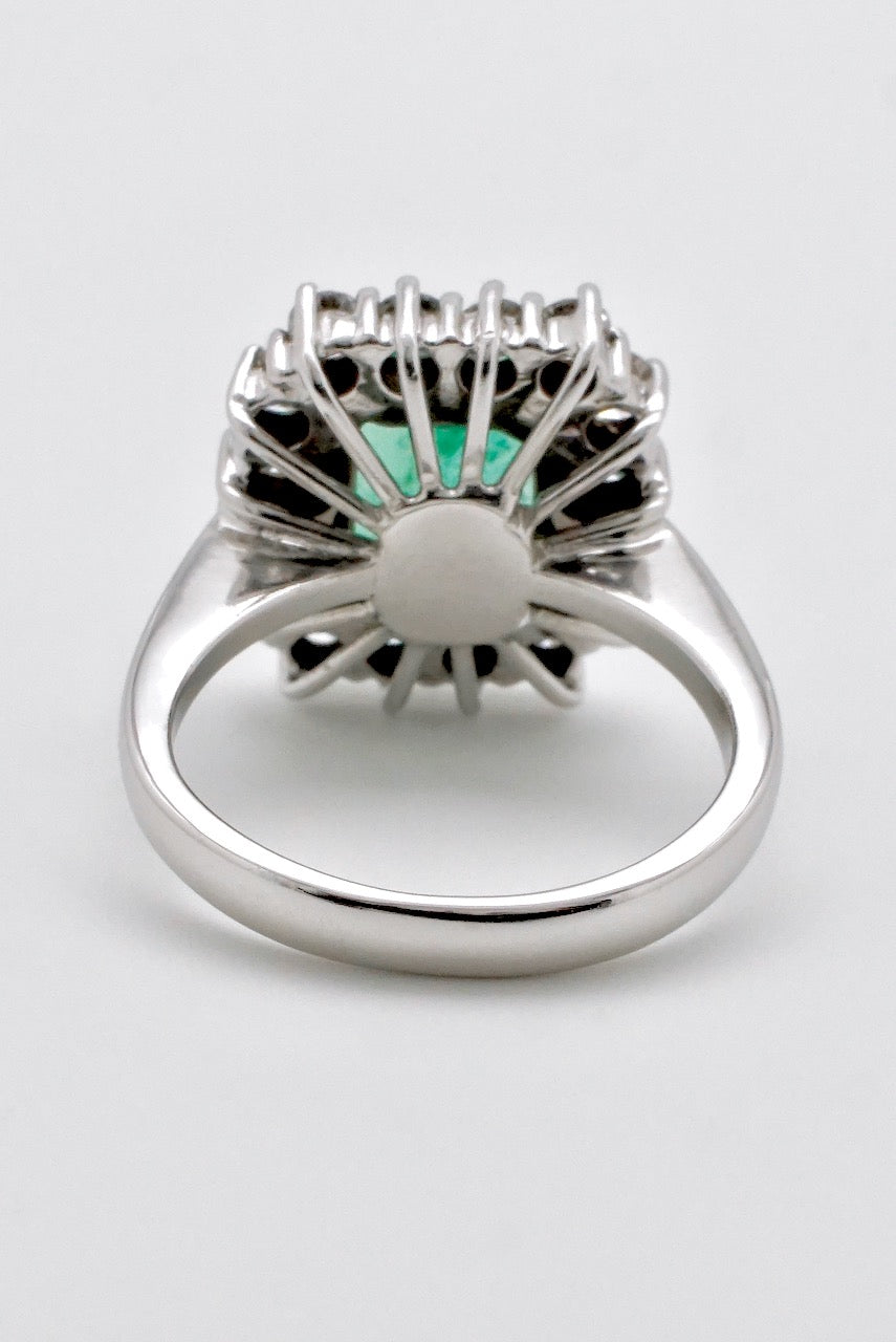 Vintage 18k White Gold Emerald and Diamond Ring