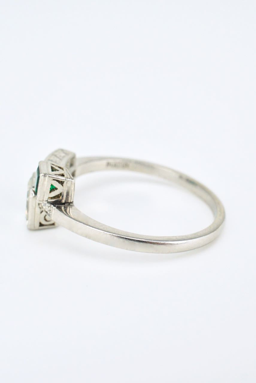 Antique Art Deco Platinum Diamond Emerald Ring 1930s