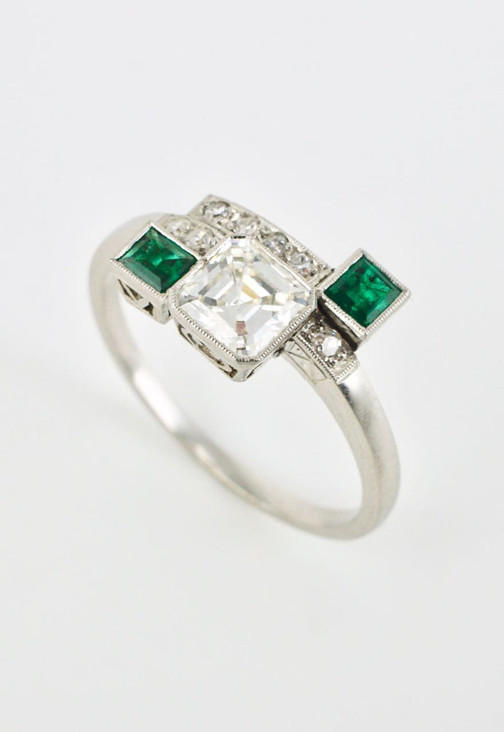 Antique Art Deco Platinum Diamond Emerald Ring 1930s