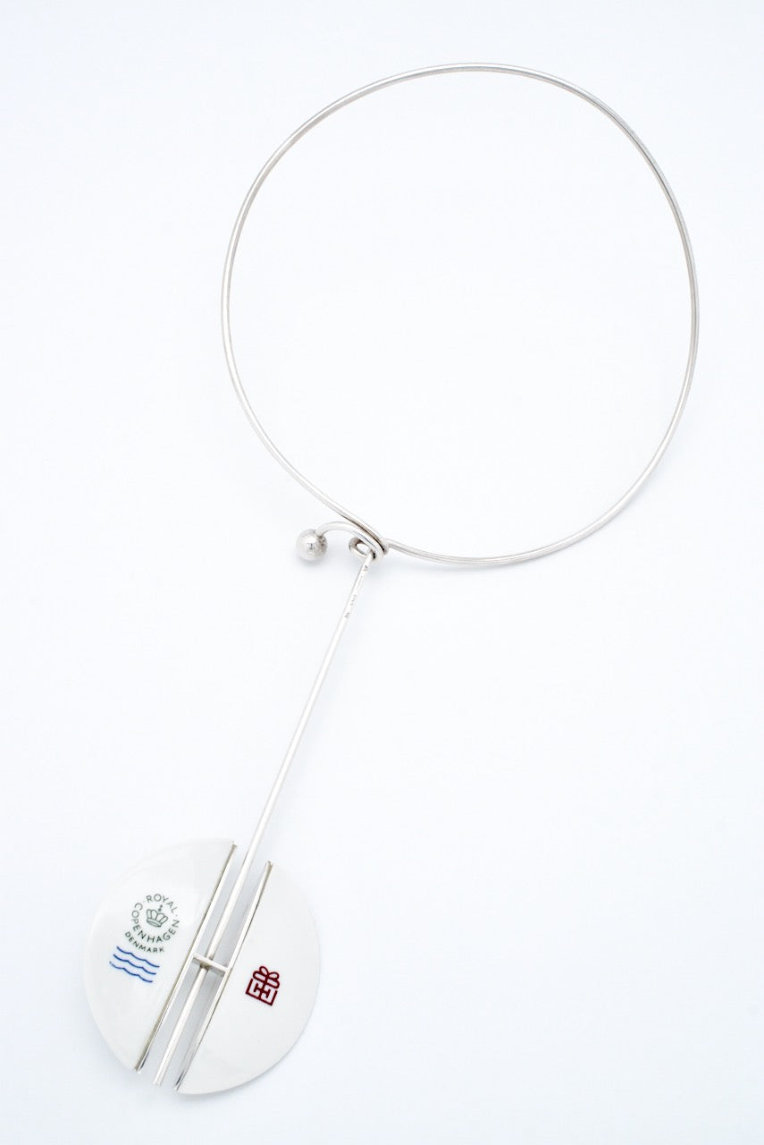 Vintage Anton Michelsen Modernist Solid Silver Porcelain Disc Neck Ring 1970s
