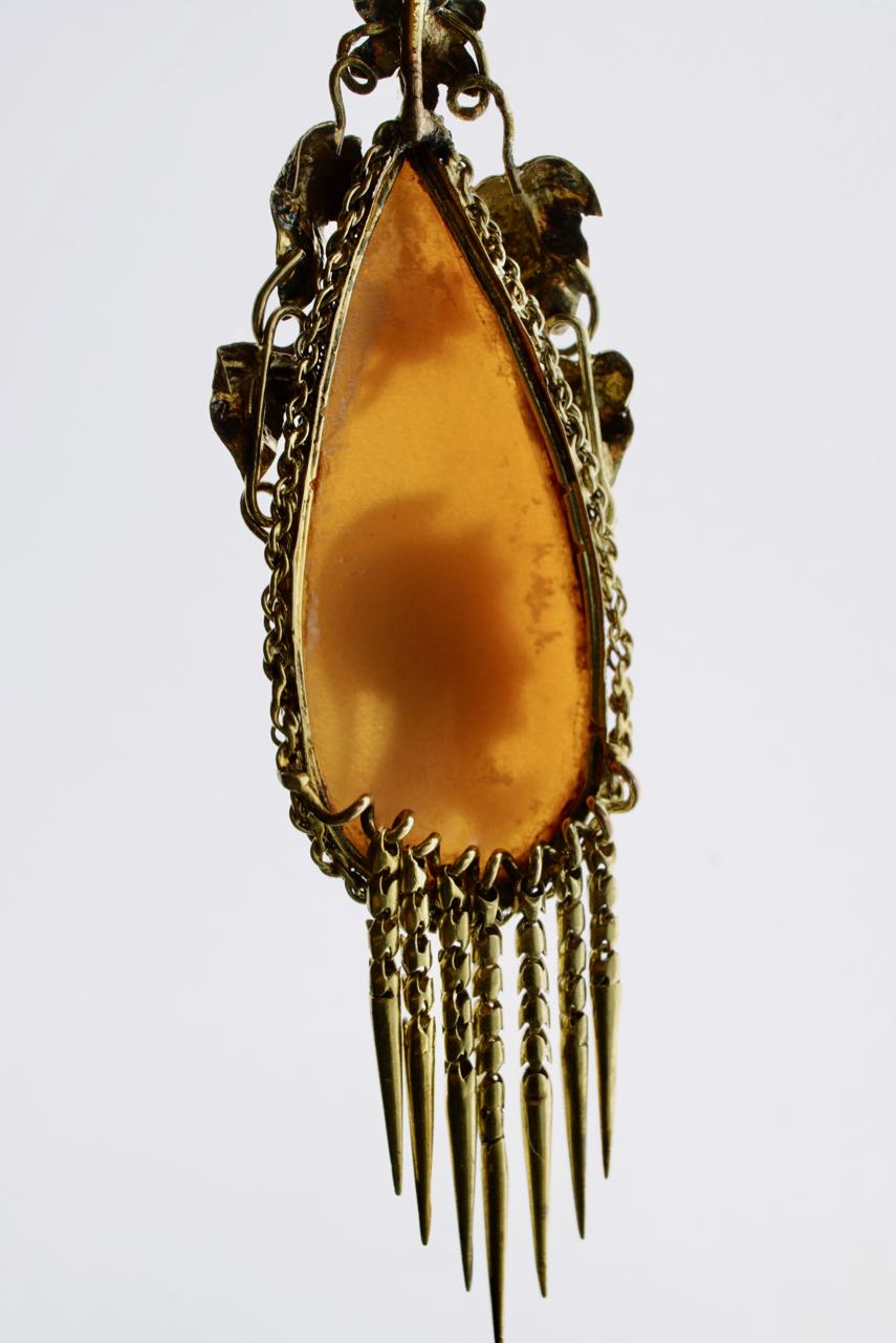 Antique Victorian 18k Yellow Gold Shell Cameo Drop Earrings