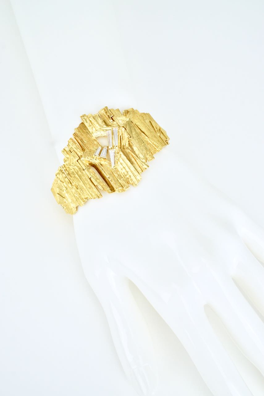 18k Yellow Gold Diamond Freeform Textured Bracelet 1970s