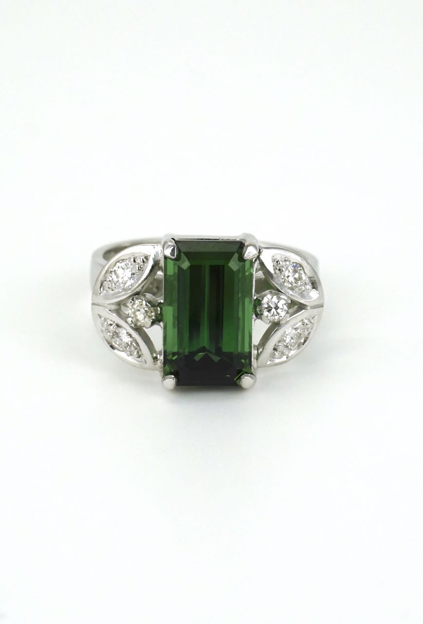 Vintage 18k White Gold Green Tourmaline Diamond Ring 1960s
