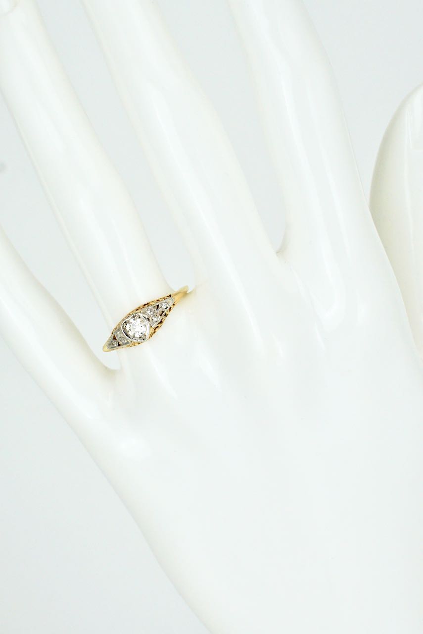 Antique Art Deco 18k Yellow Gold Platinum Diamond Heart Ring 1930s
