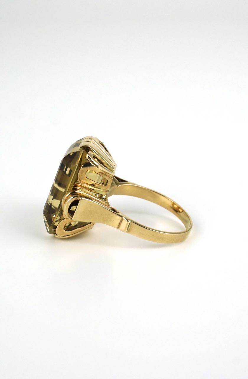 9k gold smoky quartz Art Deco style ring 1960s
