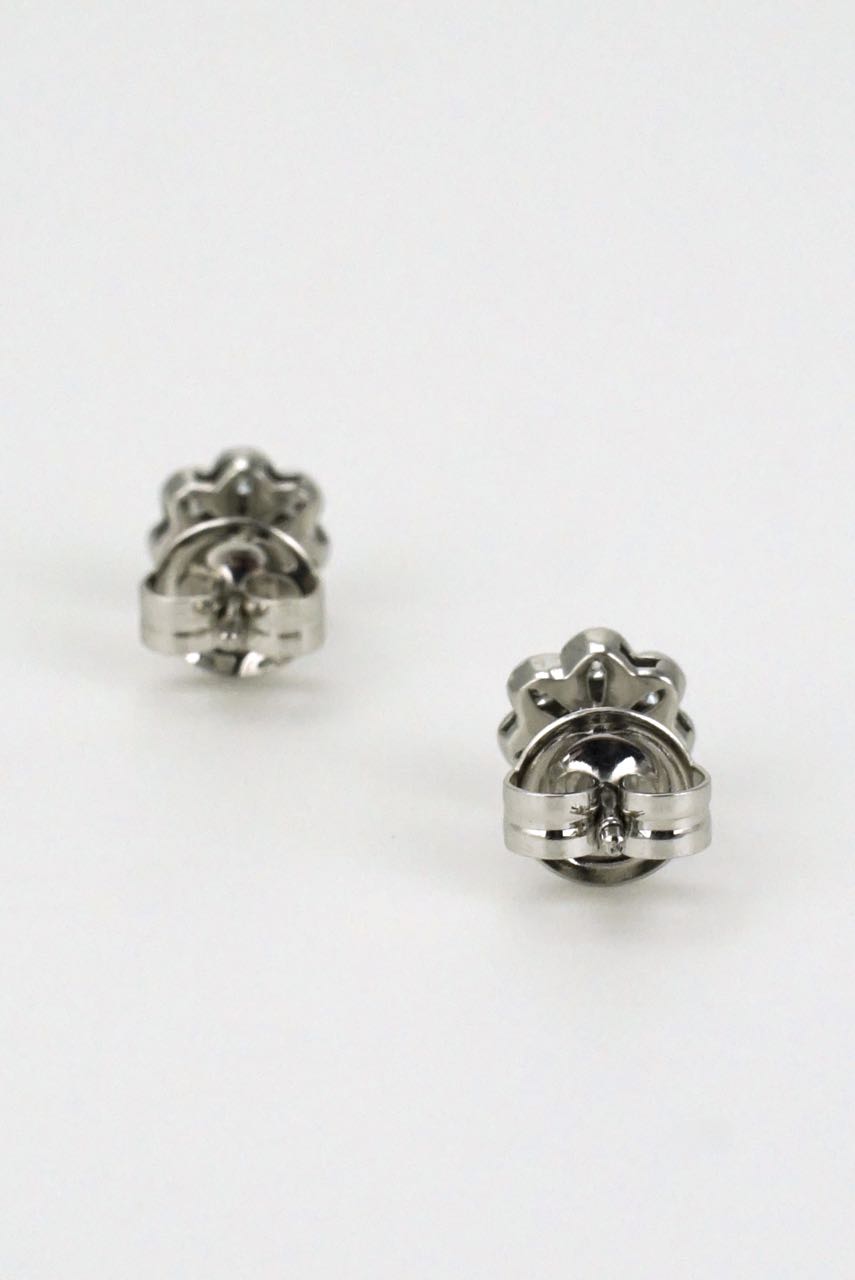 Vintage 18k White Gold Diamond Daisy Cluster Stud Earrings