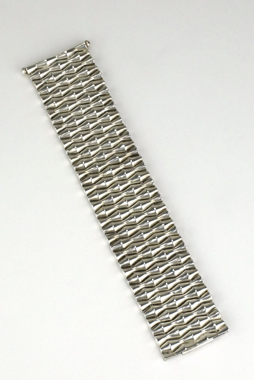 Silver wide bamboo link bracelet