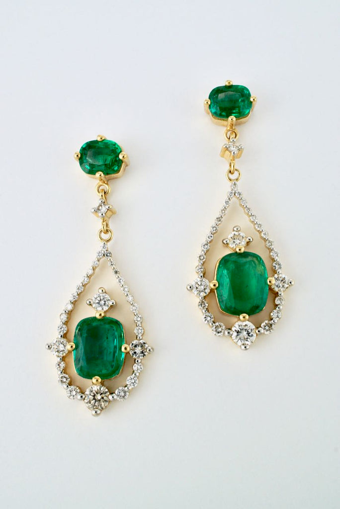 Vintage 18k Yellow Gold Emerald and Diamond Drop Earrings