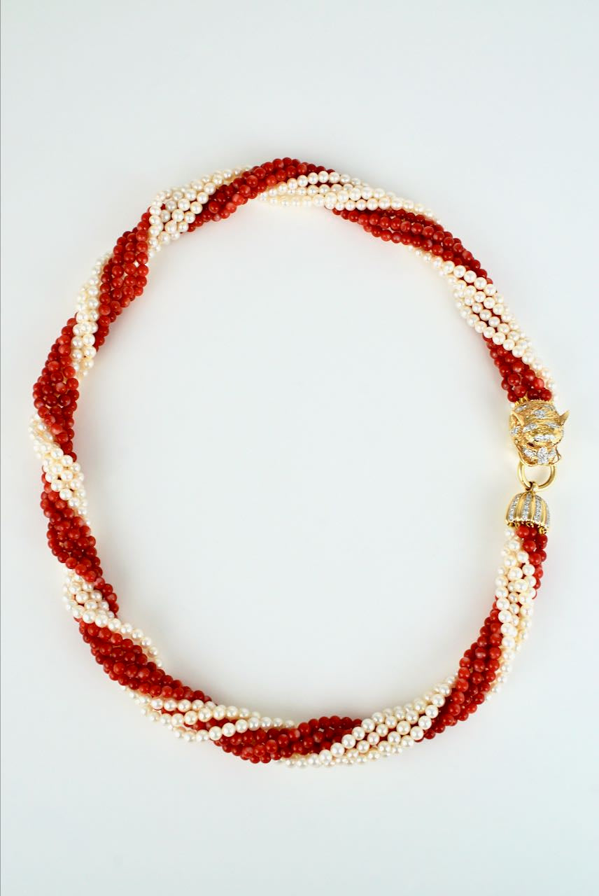 Vintage 14K Yellow Gold Diamond Tiger Head Coral Pearl Necklace