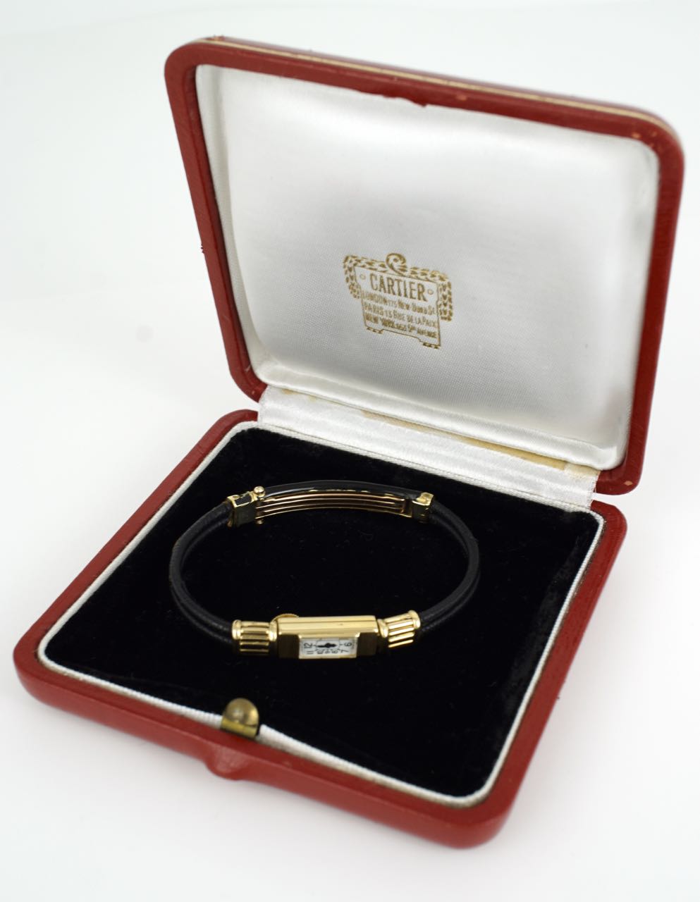 Antique Art Deco 18k gold Cartier 104 Duoplan Baguette small wrist watch