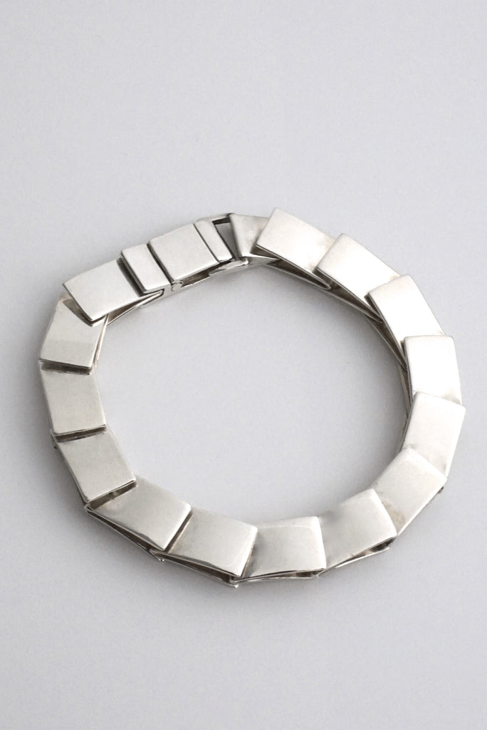 Vintage Gucci Silver Overlapping Link Bracelet 1990s