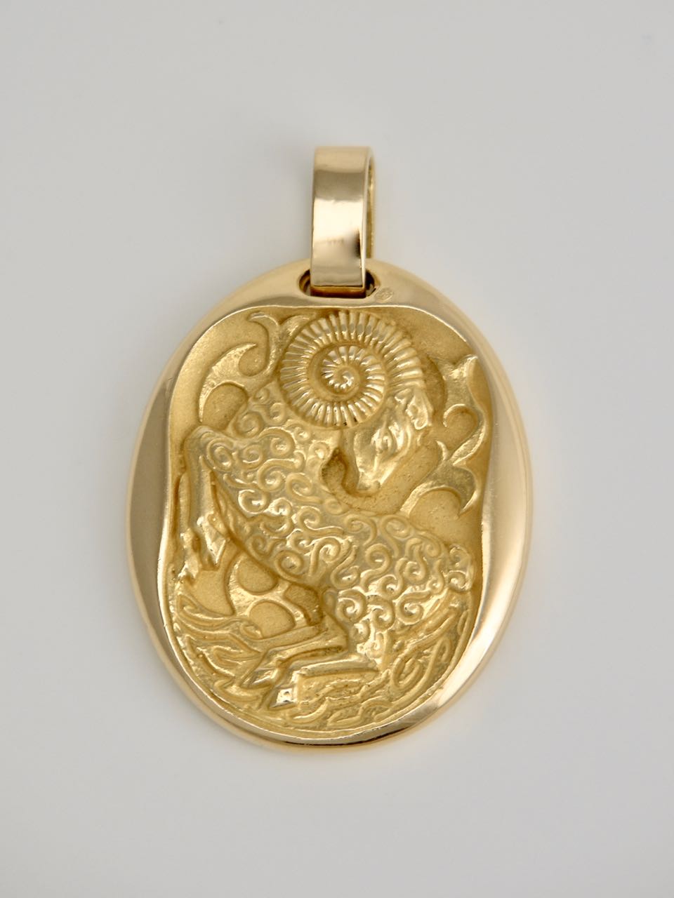 Vintage Cartier 18k Gold Zodiac Aries Ram Pendant 1970s