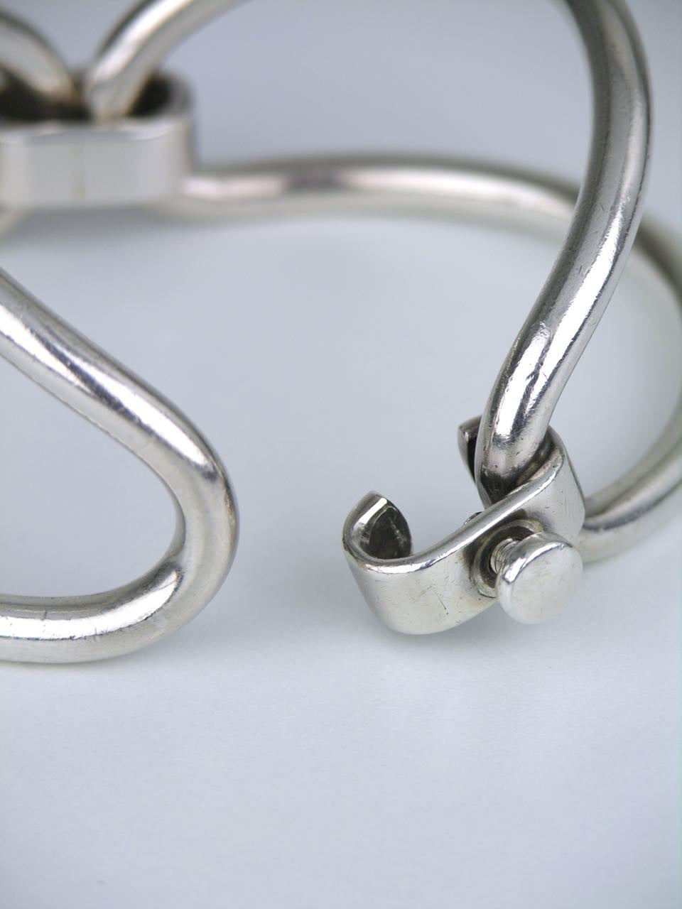 Vintage Gucci 1960's double loop bracelet