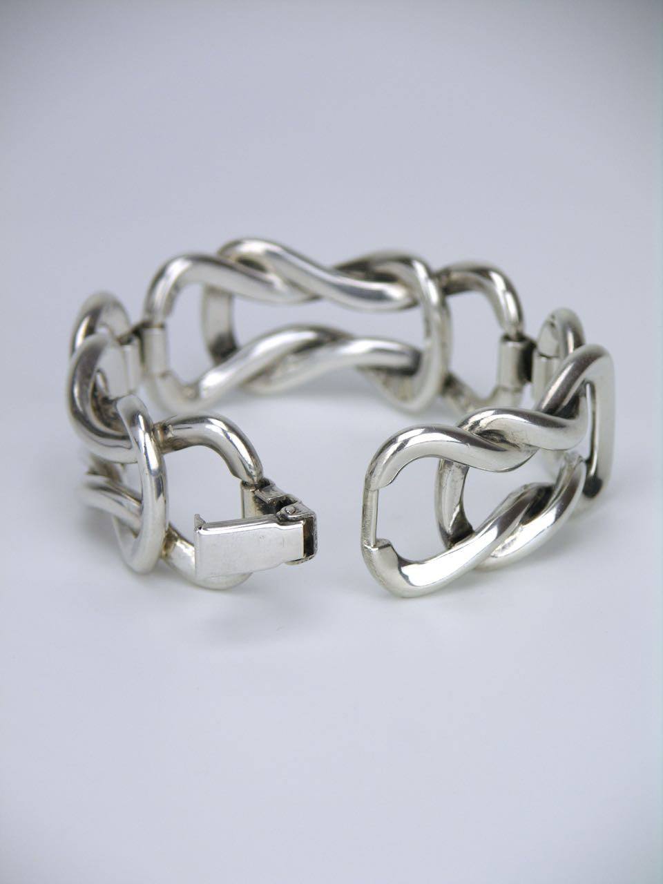 Wilhelm Binder silver knot bracelet