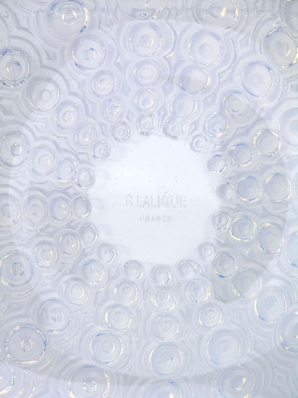 Lalique Oursins opalescent bowl