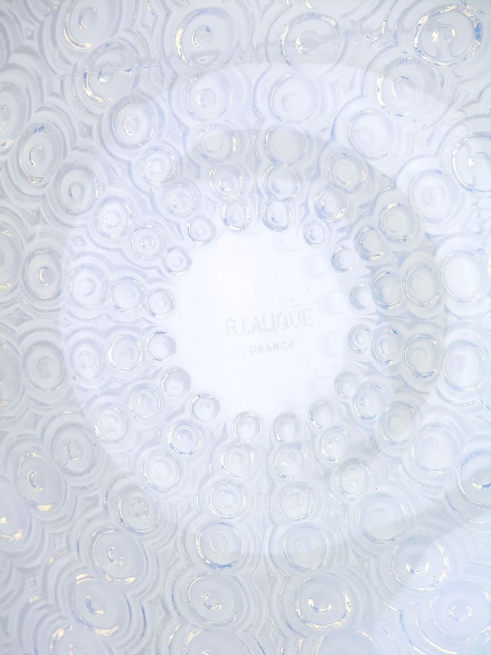 Lalique Oursins opalescent bowl